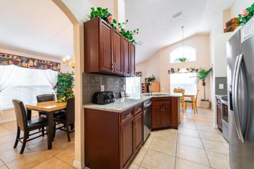 4 Bedroom Pool Home, Emerald Island Resort