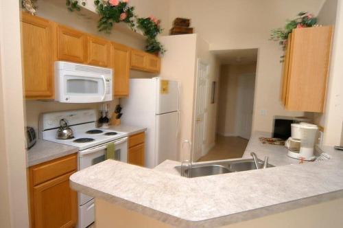 4 Bedroom Pool Home, Emerald Island Resort