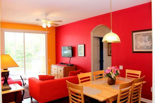 Silver Condo At Windsor Palms Resort