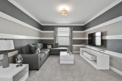 Gorgeous Single Home With Private Pool Sl4730