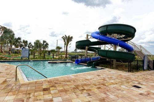 4 Bedrooms Villa At Storey Lake