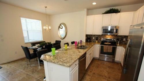 Upgraded 4 Bedroom 3 Bath End Unit Town Home