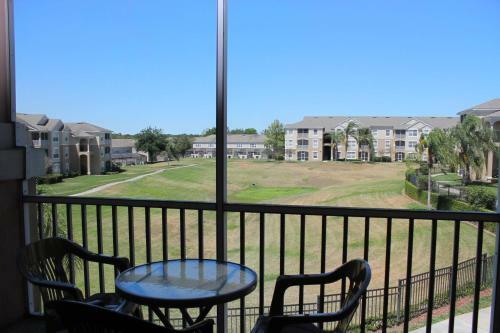 Green Condo At Windsor Palms Resort