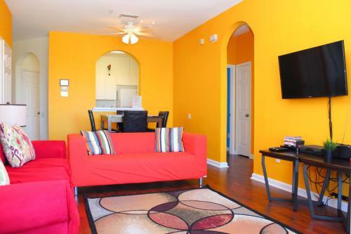 Green Condo At Windsor Palms Resort