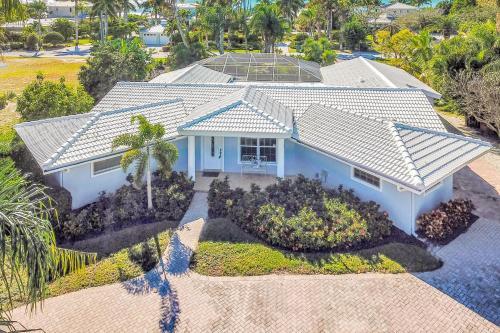 Gulfside Stroll On Longboat Key