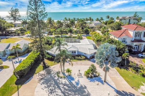 Gulfside Stroll On Longboat Key