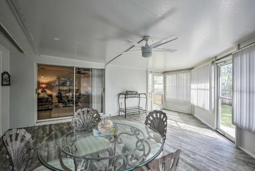 Harbor Bluffs Home With Yard - 5 Mins To Beach!