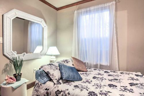 Tropical Lake Worth Hideaway Walk To Attractions!