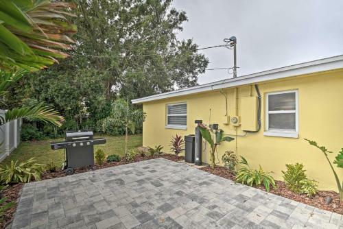 Family Home With Courtyard 2 Mi To Indian Rocks Beach