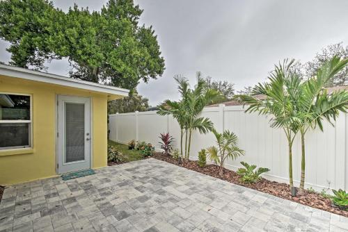 Family Home With Courtyard 2 Mi To Indian Rocks Beach