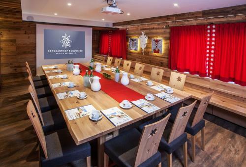 Hostal Berggasthof Edelweiss