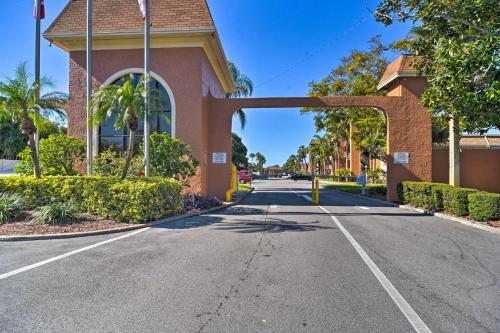 Apartamento Atlantis Club Condo With Pool - 2 Mi To Beach!
