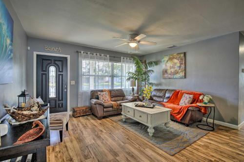 Charming Largo Retreat With Yard, 2 Mi To Beach