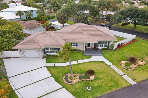 The Lighthouse Point Villa