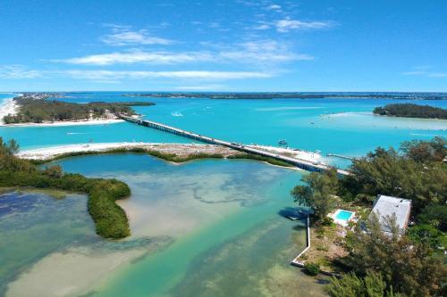 2 Bed 3 Bath Apartment In Longboat Key