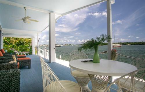 Harbor House 2bed/2bath With Open Water Views