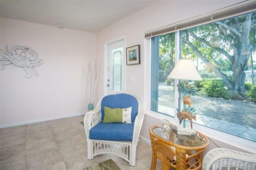 Palm Point 3 Bed 2bath Home With Open Water Views & Dockage