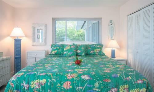 Palm Point 3 Bed 2bath Home With Open Water Views & Dockage
