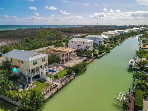 Casa De Tiki 4/3 With Pool And Dockage