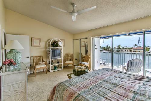Victoria's Holiday 3bed/2bath Townhouse With Shared Pool