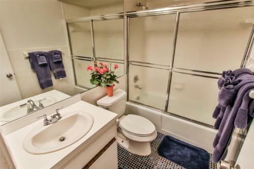 Victoria's Holiday 3bed/2bath Townhouse With Shared Pool