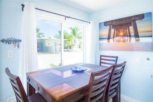 Salt Life 1&2 - 2bed/2bath Updated Full Duplex With Dockage