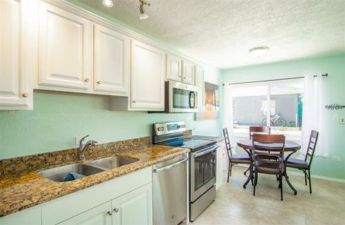 Salt Life 1&2 - 2bed/2bath Updated Full Duplex With Dockage