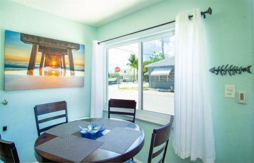 Salt Life 1&2 - 2bed/2bath Updated Full Duplex With Dockage