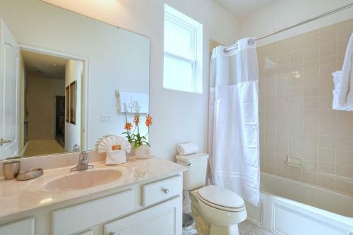 An Awesome 4 Bedroom Villa Offering A Grand Experience At Watersong