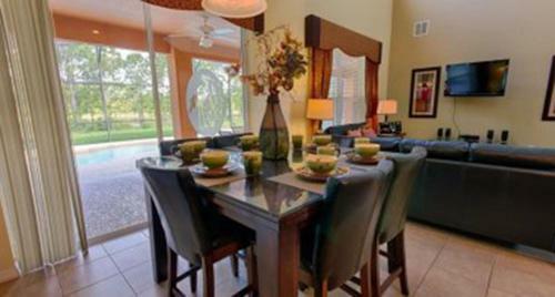 An Awesome 4 Bedroom Villa Offering A Grand Experience At Watersong