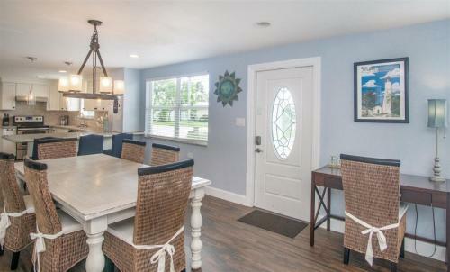 Harbor Hideaway 4bed 3bath With Private Pool & Dockage