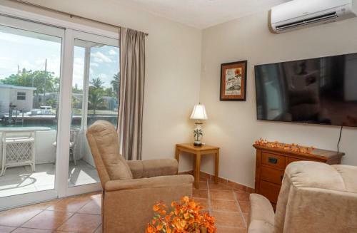 Honeymoon Cottage 1bed/1bath With Dockage