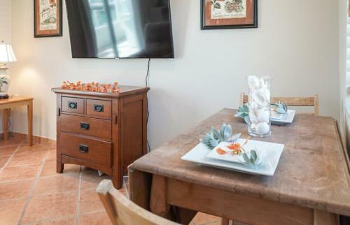 Honeymoon Cottage 1bed/1bath With Dockage