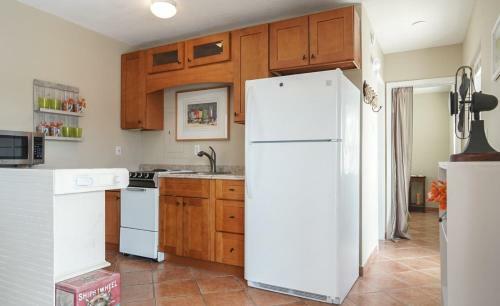 Honeymoon Cottage 1bed/1bath With Dockage