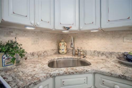 Duck Key Sunrise Apartment With Ocean Views