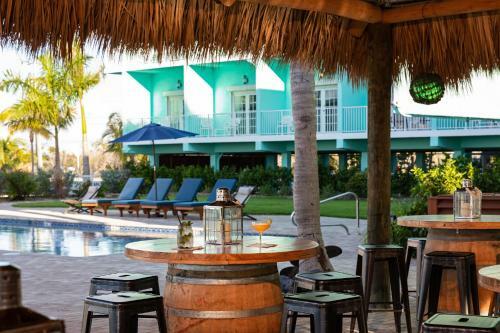 Hotel Grassy Flats Resort & Beach Club