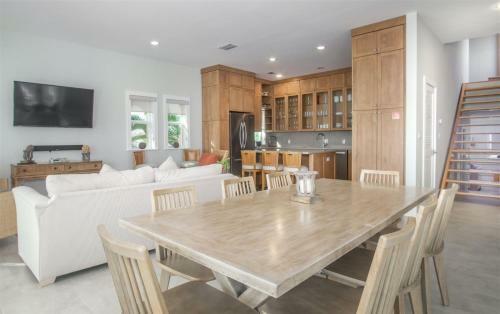 Tarpon House 3bed/4bath With Pool, Dock