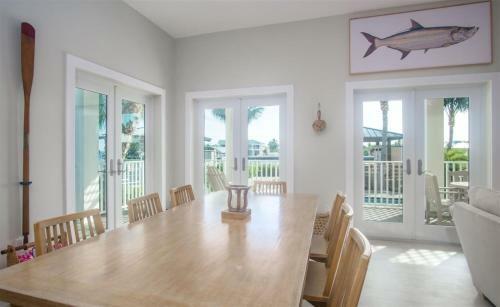 Tarpon House 3bed/4bath With Pool, Dock