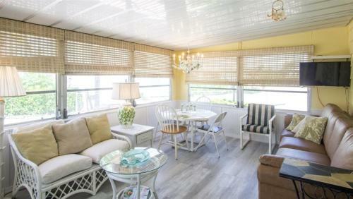 Breeze On Inn 2bed And 2bath With Dockage