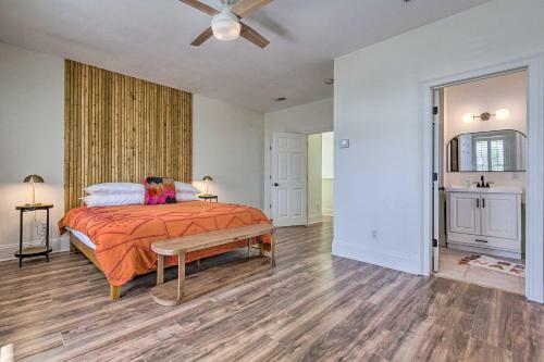 Canalfront Getaway With Balcony By Mexico Beach