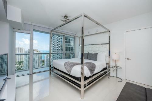 Miami Icon Tower Design Luxury Apartments