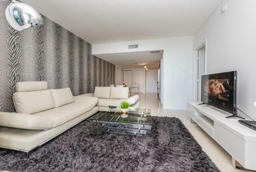 Miami Icon Tower Design Luxury Apartments