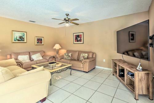 Beautiful Home With Pool In Upscale Pinecrest Village