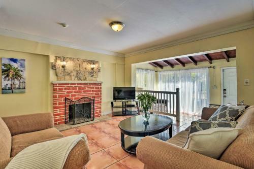 Quaint Central Miami Bungalow 10 Mi To Mid-beach!