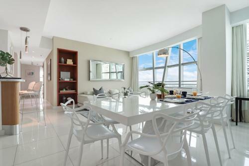 Conrad Hilton Brickell Unit 2602 (26th Floor) I Sextant