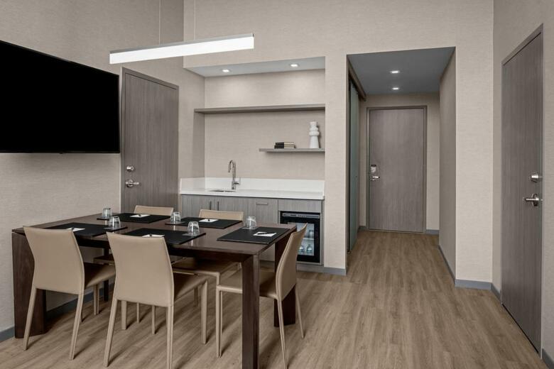 AC Hotel By Marriott Miami Dadeland