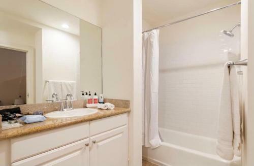 Apartamento New 2 Beds - Large Modern Downtown Miami Apt - Free Parking