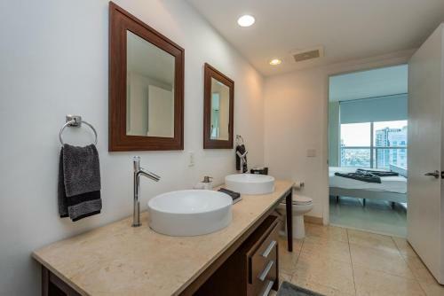 Lhg Icon Miami Apartments