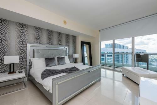 Lhg Icon Miami Apartments