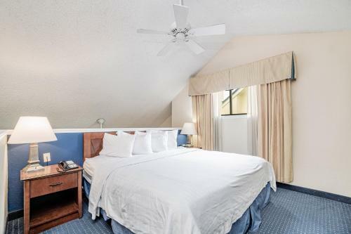 Apartamento Doral Inn And Suites